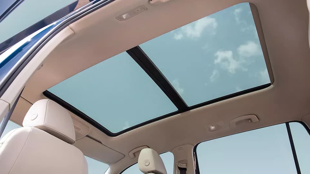 Cửa sổ trời toàn cảnh Panoramic sunroof